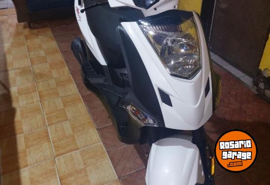 Motos - Kymco AGILITY 125 2023 Nafta 14000Km - En Venta