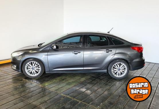 Autos - Ford FOCUS 4P 2,0L AT SE PLUS 2016 Nafta 76380Km - En Venta