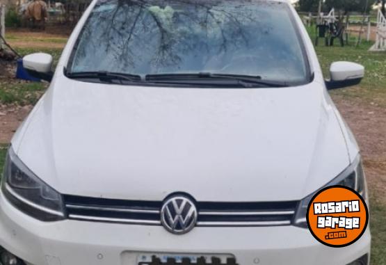 Autos - Volkswagen Suran 2015 Nafta 100000Km - En Venta