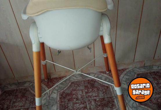 Artculos para beb - Silla de Comer Estocolmo Carestino - En Venta