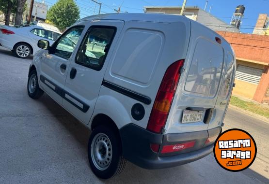 Utilitarios - Renault KANGOO 1.6 CONFORT 16V PH 2018 Nafta  - En Venta