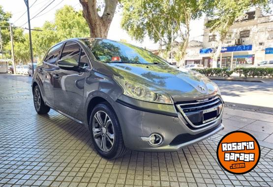 Autos - Peugeot 208 feline 2015 Nafta 119000Km - En Venta