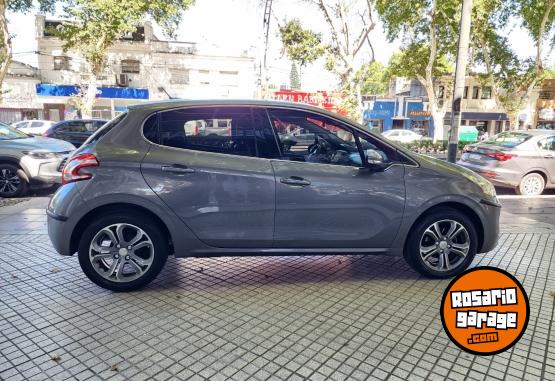 Autos - Peugeot 208 feline 2015 Nafta 119000Km - En Venta