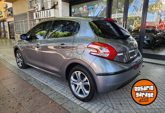 Autos - Peugeot 208 feline 2015 Nafta 119000Km - En Venta