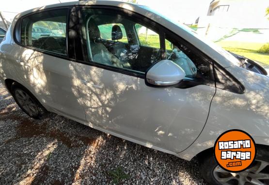 Autos - Peugeot 208 2016 Nafta 205000Km - En Venta