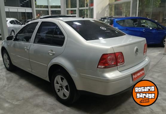 Autos - Volkswagen BORA 2010 Nafta 106100Km - En Venta