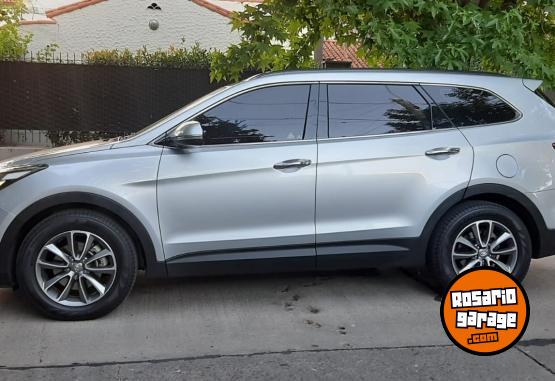 Camionetas - Hyundai GRAND SANTA FE 4X4 CRDI 2018 Diesel 77000Km - En Venta