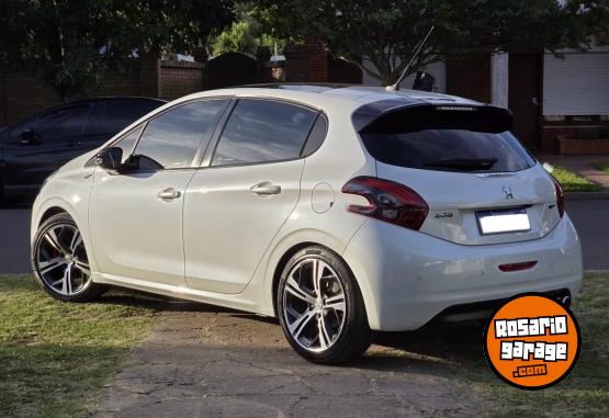 Autos - Peugeot 208 GT 2019 Nafta 94000Km - En Venta