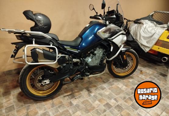 Motos - CF 800 mt 2023 Nafta 7000Km - En Venta