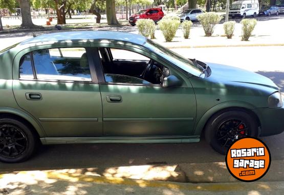 Autos - Chevrolet Astra gls 2004 Nafta 167000Km - En Venta