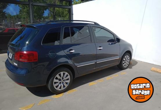 Autos - Volkswagen Suran confortline 2011 Nafta 104000Km - En Venta