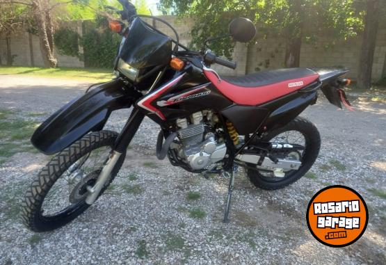 Motos - Honda Tornado 2015 Nafta 20500Km - En Venta