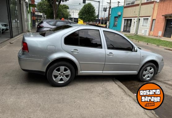 Autos - Volkswagen BORA 2.0 TRENDLINE MPI 2011 Nafta  - En Venta