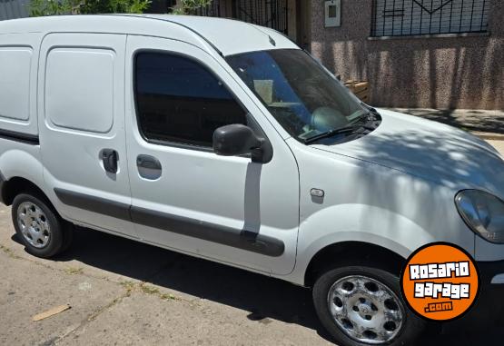 Utilitarios - Renault Kangoo FURGON 1.5 CONF 2011 Diesel 220000Km - En Venta