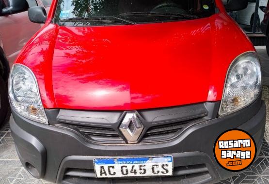 Utilitarios - Renault Kangoo 2017 GNC 95000Km - En Venta