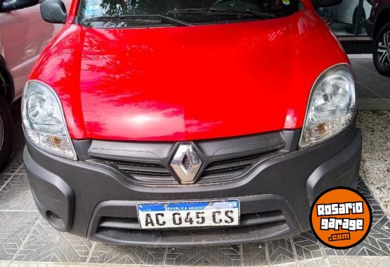 Utilitarios - Renault Kangoo 2017 GNC 95000Km - En Venta