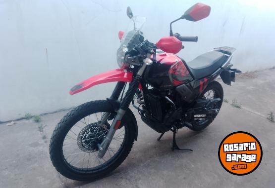 Motos - Hero Pulsar 200 2024 Nafta 4300Km - En Venta