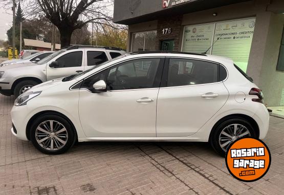 Autos - Peugeot 208 Feline 2017 Nafta  - En Venta