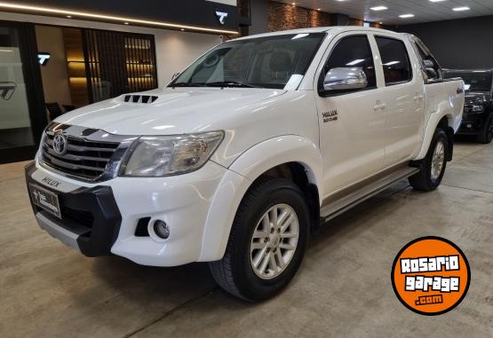 Camionetas - Toyota HILUX DC SRV 3.0L 4X4 MT 2015 Diesel 213000Km - En Venta