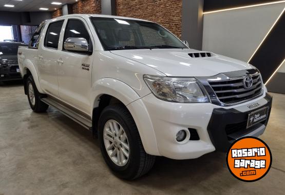 Camionetas - Toyota HILUX DC SRV 3.0L 4X4 MT 2015 Diesel 213000Km - En Venta