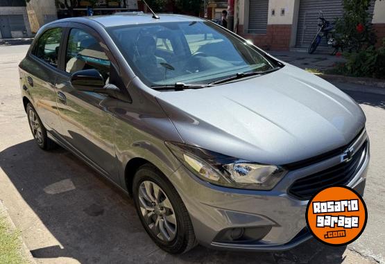 Autos - Chevrolet Onix versin Black 2023 Nafta 17000Km - En Venta