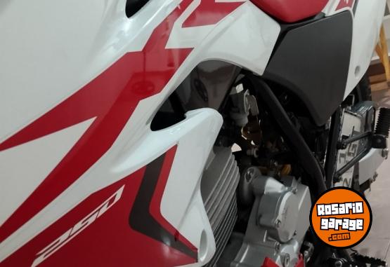 Motos - Honda Xr 250 2019 Nafta 22000Km - En Venta