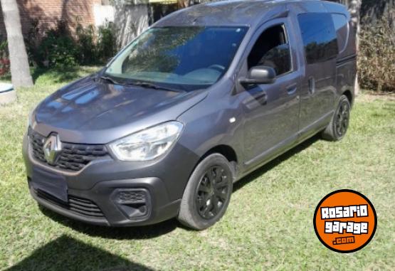 Utilitarios - Renault Kangoo 2018 GNC 150000Km - En Venta