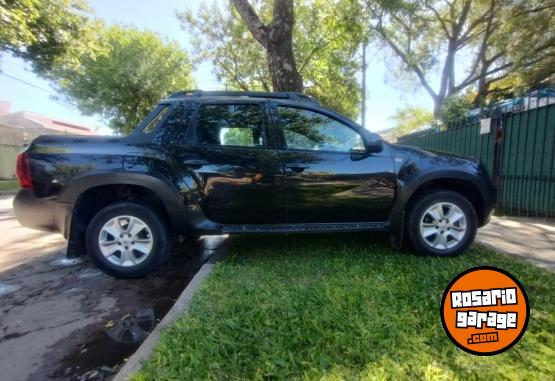 Camionetas - Renault Duster Oroch 2017 Nafta 95000Km - En Venta