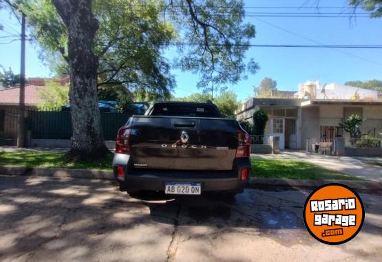 Camionetas - Renault Duster Oroch 2017 Nafta 95000Km - En Venta