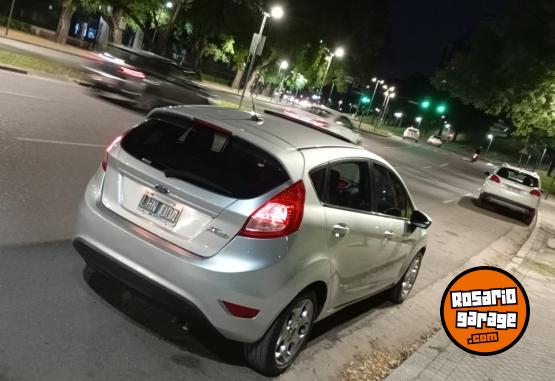 Autos - Ford Fiesta kinetic titanium 2012 Nafta 150000Km - En Venta