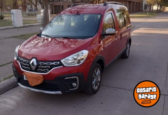 Utilitarios - Renault KANGOO STEPWAY 2023 Nafta 23000Km - En Venta