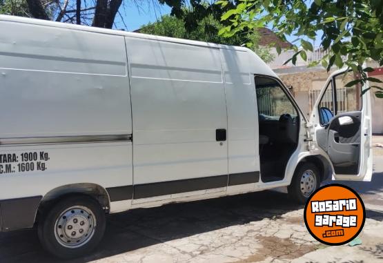 Utilitarios - Peugeot boxer 2011 Diesel 300000Km - En Venta