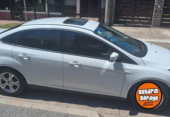 Autos - Ford Focus SE PLUS AT 2.0 2015 Nafta 135000Km - En Venta