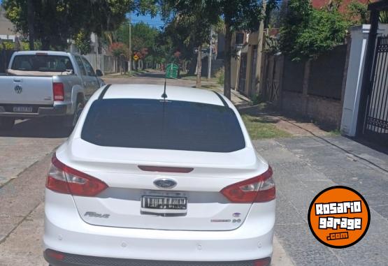 Autos - Ford Focus SE PLUS AT 2.0 2015 Nafta 135000Km - En Venta