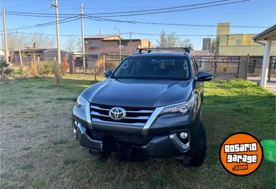 Camionetas - Toyota SW4 2017 Diesel 165000Km - En Venta