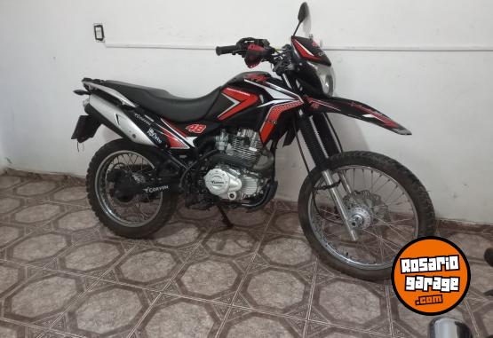 Motos - Corven Triax 250 r3 2018 Nafta 11000Km - En Venta