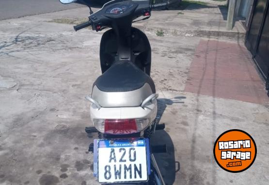 Motos - Motomel Blitz 2024 Nafta 6000Km - En Venta