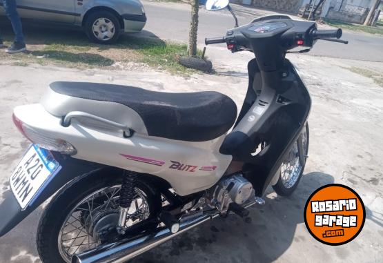 Motos - Motomel Blitz 2024 Nafta 6000Km - En Venta