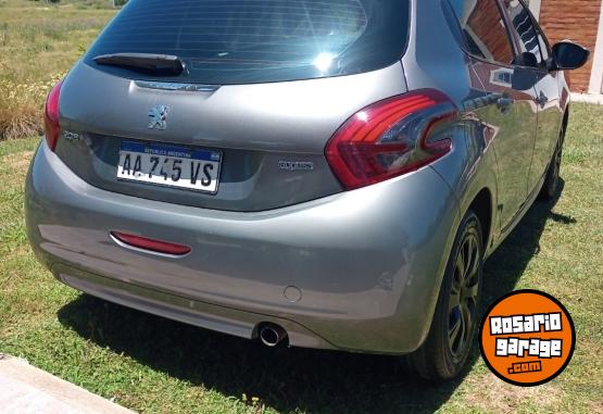 Autos - Peugeot Active 2016 Nafta 135000Km - En Venta