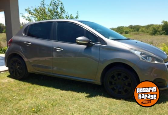 Autos - Peugeot Active 2016 Nafta 135000Km - En Venta