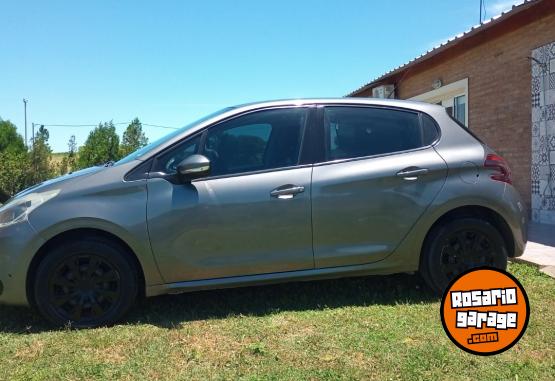 Autos - Peugeot Active 2016 Nafta 135000Km - En Venta