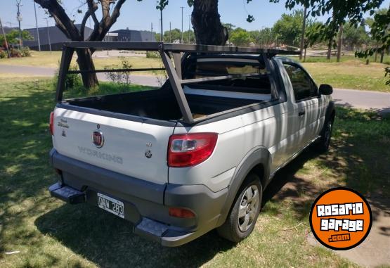 Camionetas - Fiat Strada working cabina sim 2015 GNC 120000Km - En Venta