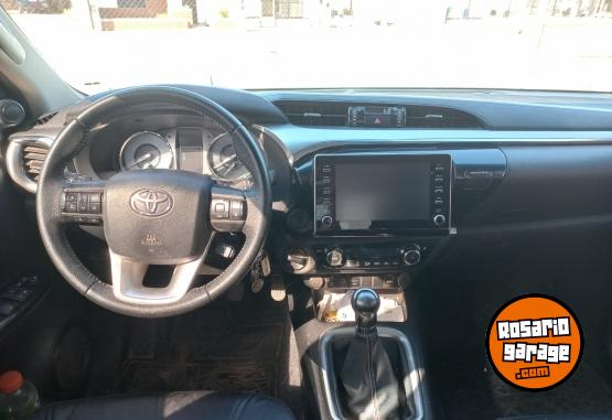 Camionetas - Toyota Hilux SRV 2021 Diesel 71000Km - En Venta