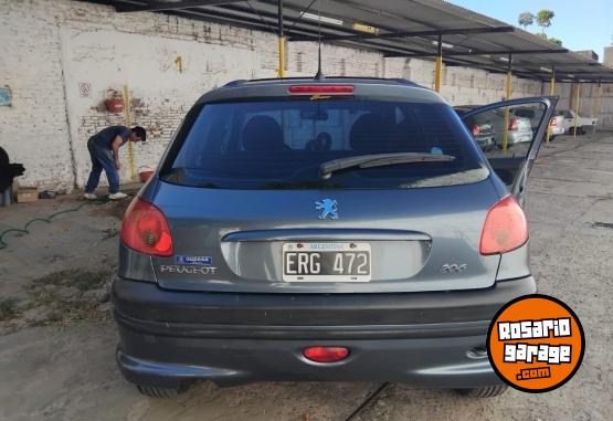 Autos - Peugeot 206 2004 Nafta 156000Km - En Venta