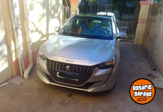 Autos - Peugeot 208 2021 Nafta 9700Km - En Venta