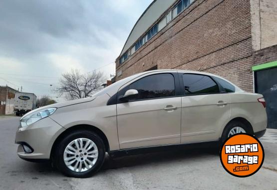 Autos - Fiat Grand Siena Attractive 2013 GNC 228000Km - En Venta