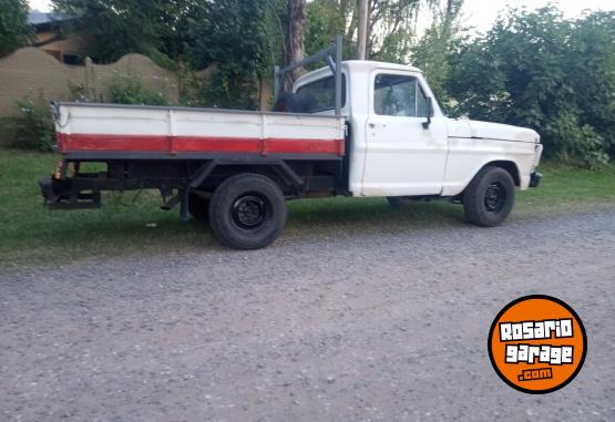 Camionetas - Ford F100 punta diamante 1981 Diesel 111111Km - En Venta