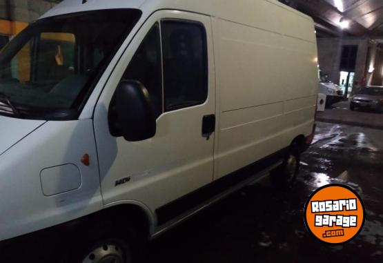 Utilitarios - Peugeot Boxer 2017 Diesel 200000Km - En Venta