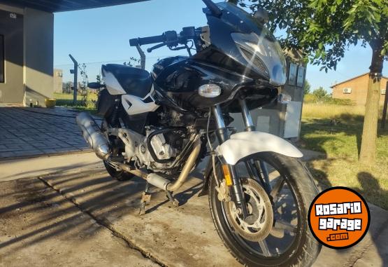 Motos - Bajaj Rouser 220 F 2016 Nafta 30000Km - En Venta