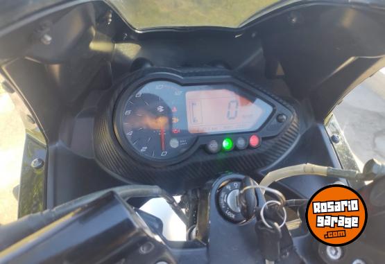 Motos - Bajaj Rouser 220 F 2016 Nafta 30000Km - En Venta